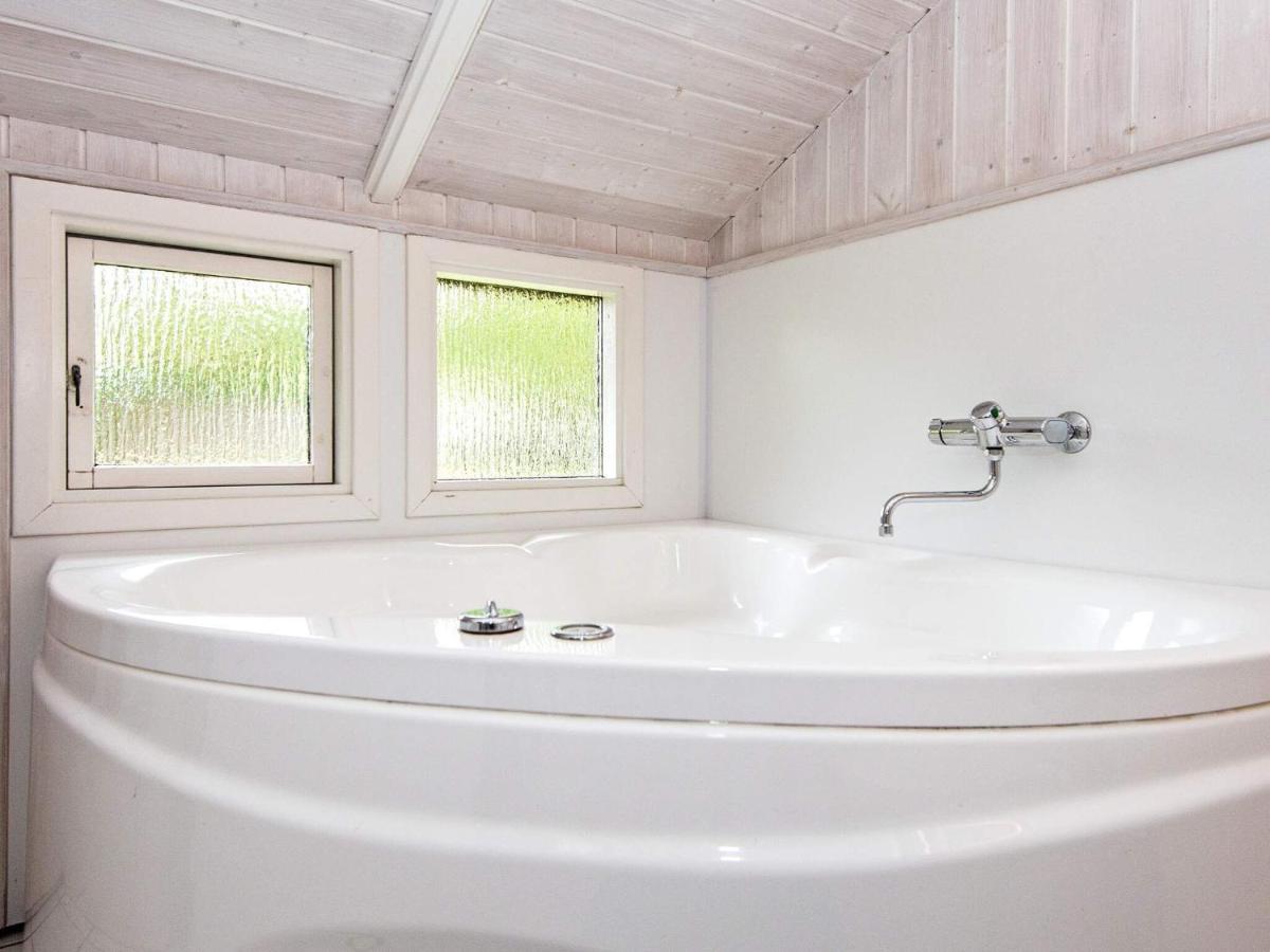 5 Person Holiday Home In B Rkop Egeskov  Esterno foto