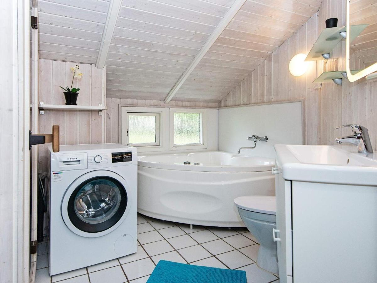 5 Person Holiday Home In B Rkop Egeskov  Esterno foto